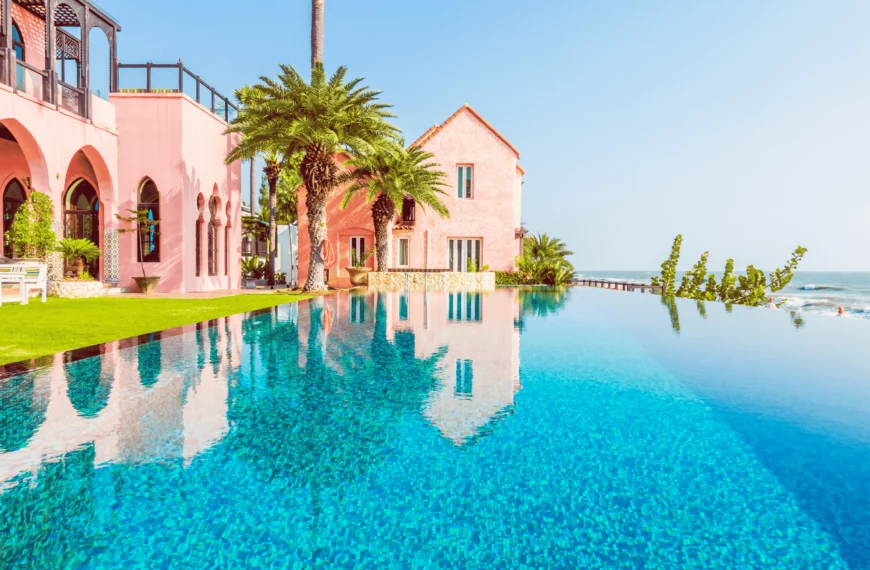 Villa avec piscine au Maroc prix, villes et conseils avant d’acheter